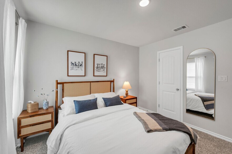 Building Photo - 2785 Eltonne Gardens Dr