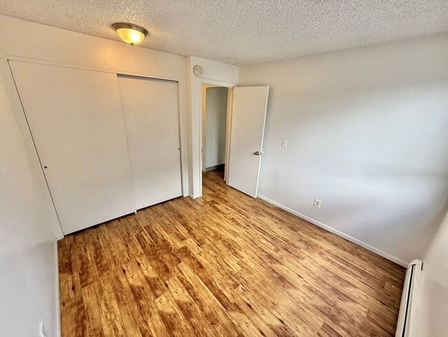 Building Photo - 1st & 2nd Floor, 1ST MONTH 1/2 OFF SPECIAL...