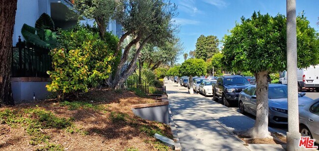 Building Photo - 8163 Redlands St