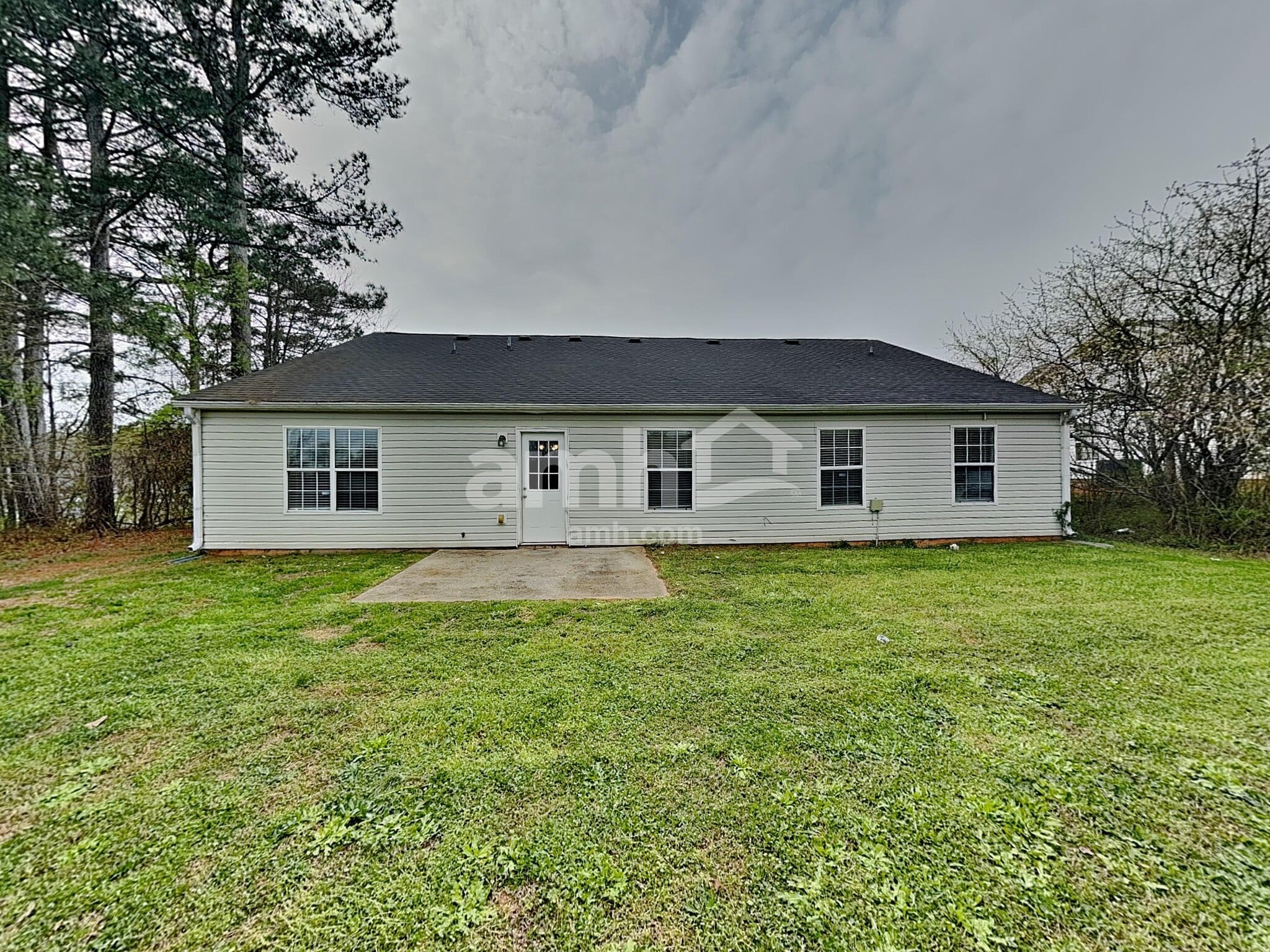 Building Photo - 186 Dean Way