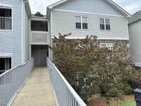 Building Photo - Condo in gated Anderson Creek Club!