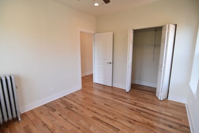 Building Photo - 4424-4432 N Wolcott Ave