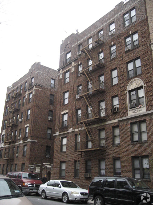 Building Photo - 37-37 88th Street