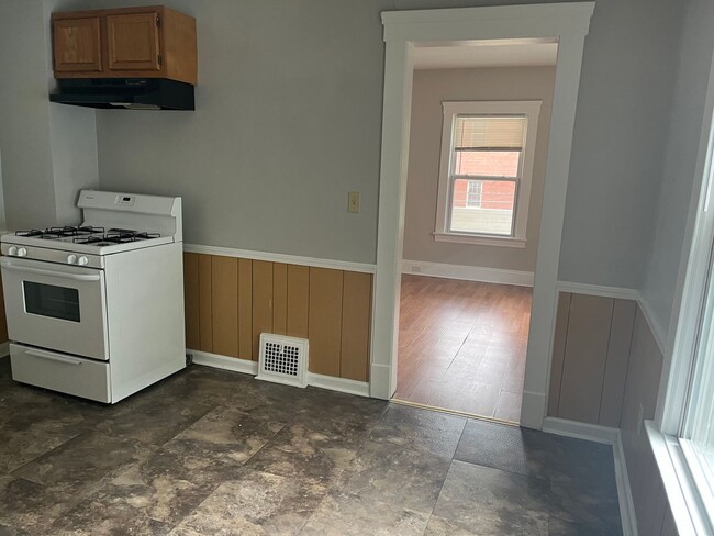 Building Photo - Polonia6908