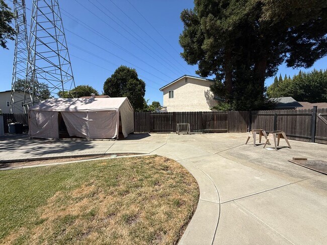 Building Photo - 3537 Augusta Ct