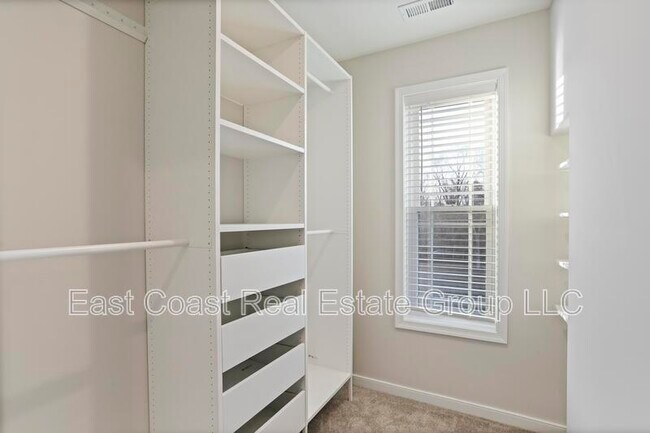 Building Photo - 530 N Third St A