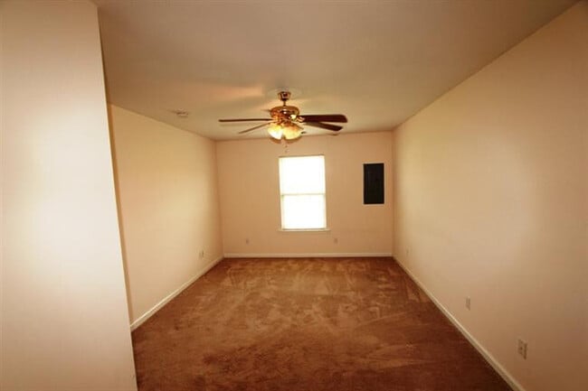Building Photo - 601 Sherard Cir