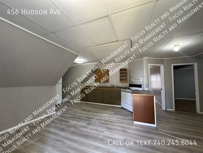 Building Photo - 456 Hudson Ave