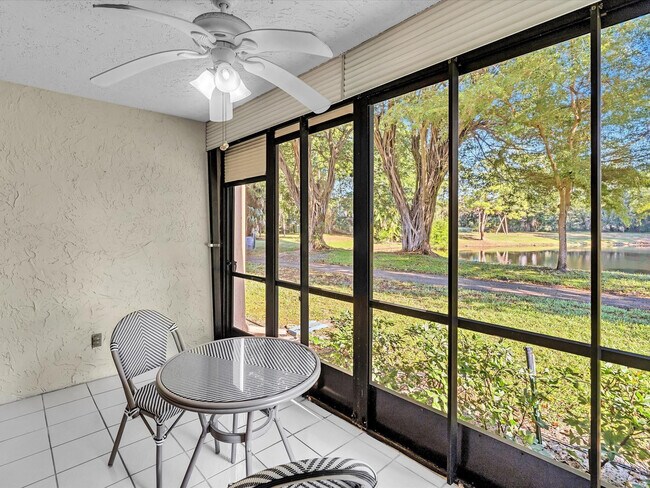 Building Photo - 5087 Oakhill Ln