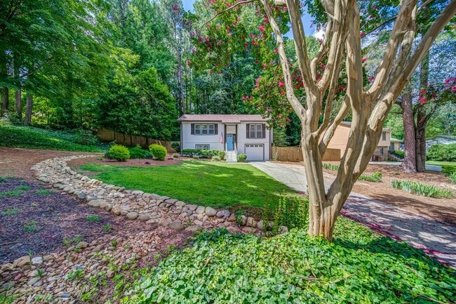 Building Photo - Renovated 4 bed home in Kennesaw w/ Designer Kitchen