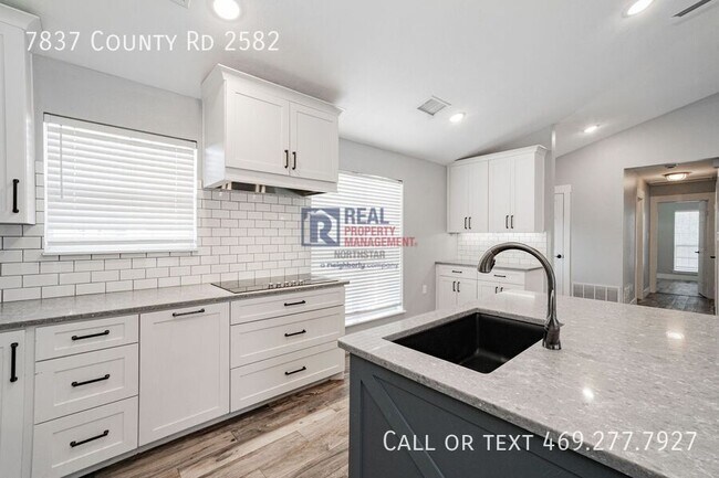 Building Photo - 7837 Co Rd 2582