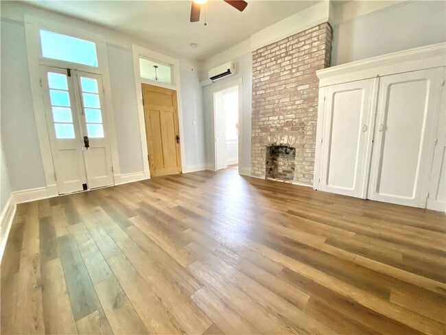 Building Photo - 2108 Robert St