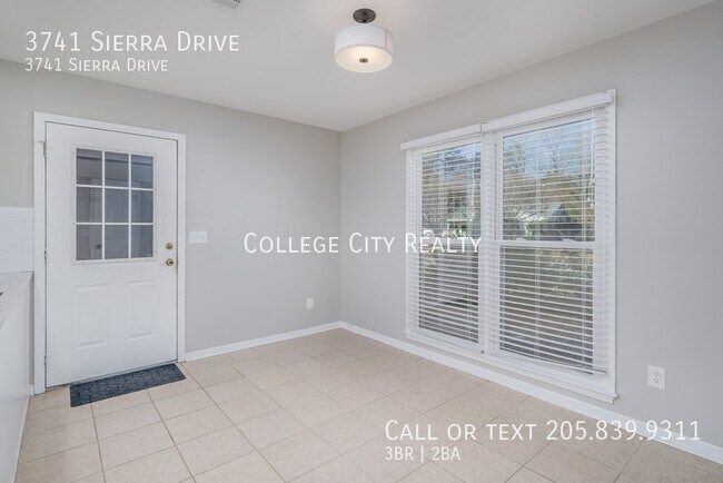 Building Photo - 3741 Sierra Dr