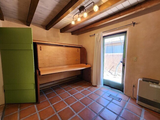 Building Photo - 1703A Jay St