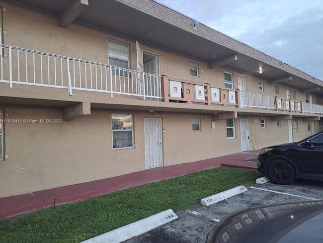 Primary Photo - 301 NW 177th St