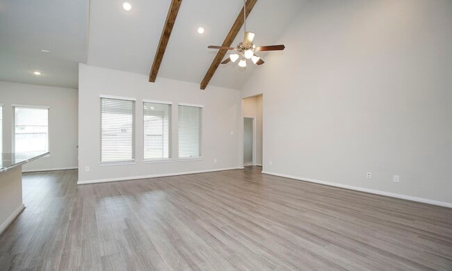 Building Photo - 31611 Lyle Mnr Dr