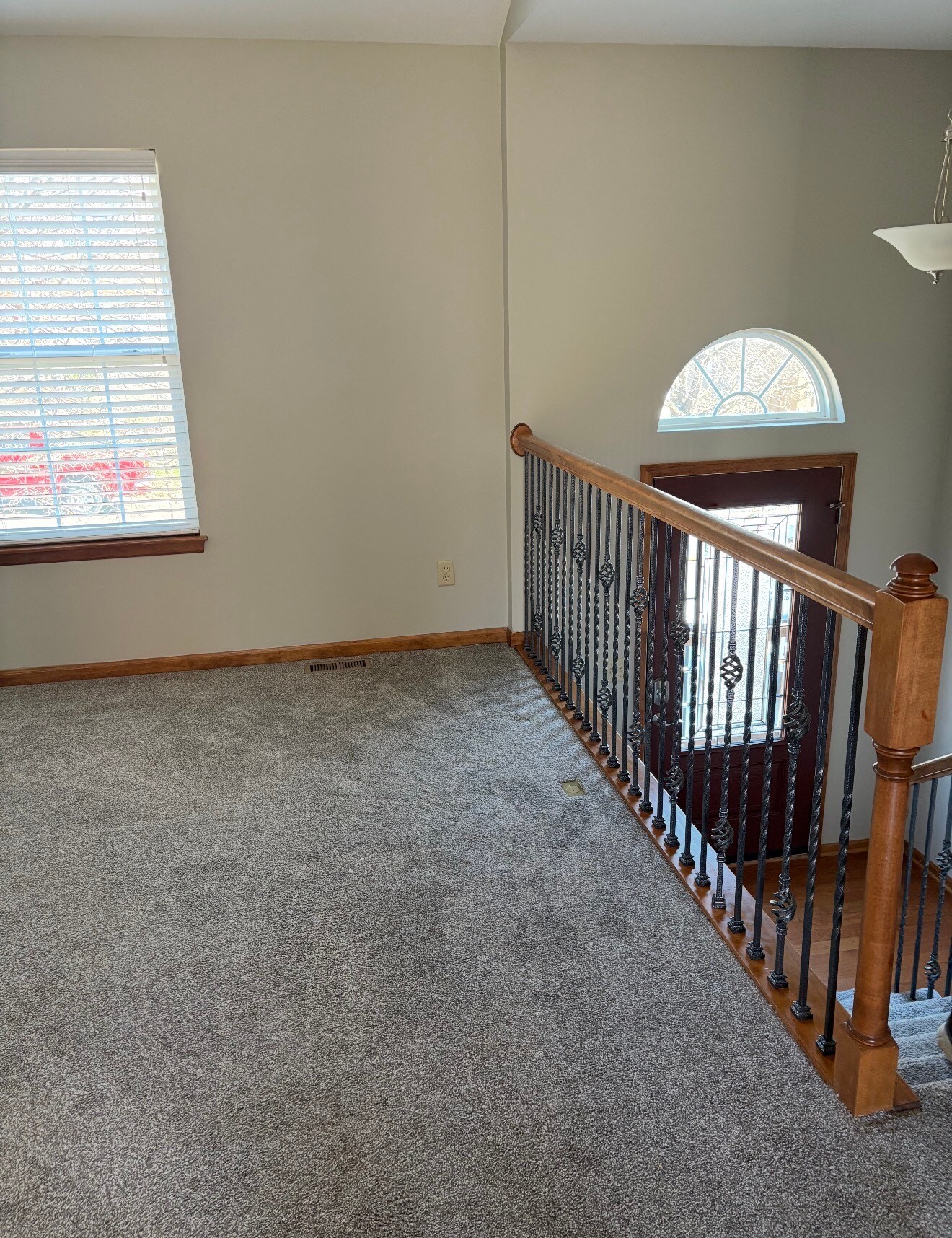 Building Photo - 544 N Old Mill Rd