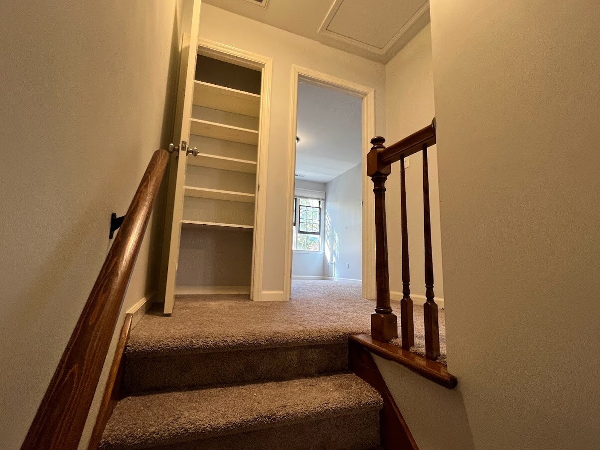 Building Photo - 4905 Coral Ridge Ct