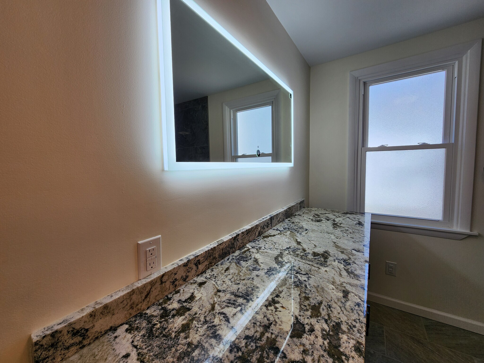 Building Photo - 262 Tennyson Ave