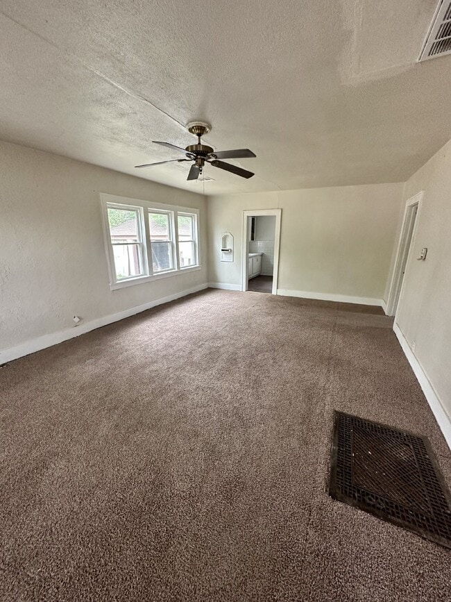 Building Photo - Charming 2-Bedroom Home with Detached Gara...