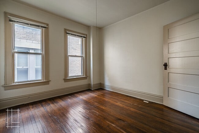Building Photo - 35 Lundy St
