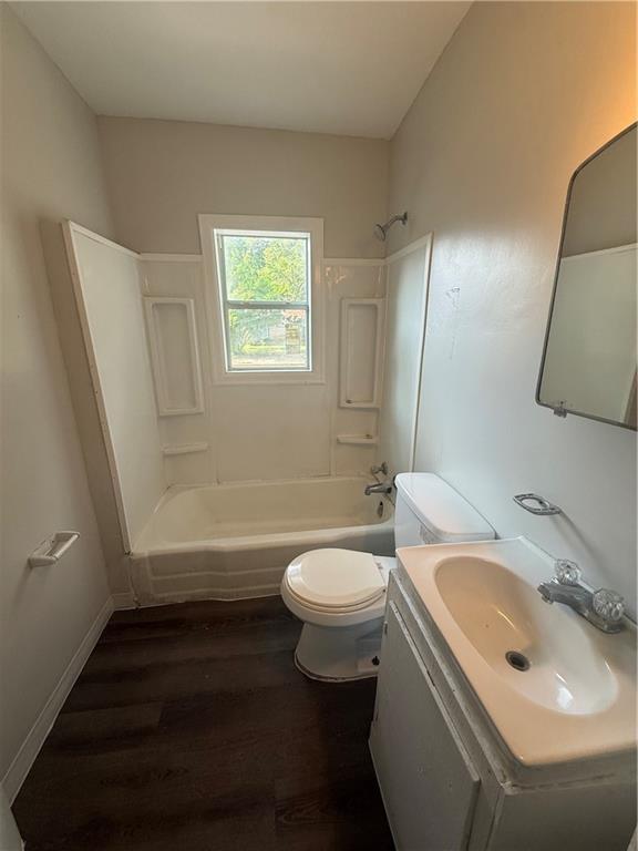 Building Photo - 423 Devon Dr