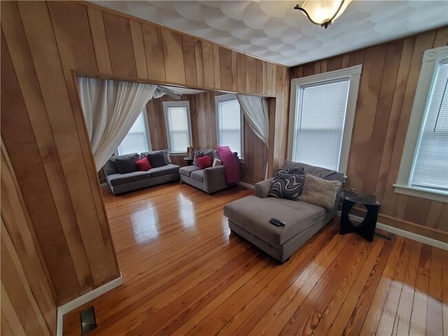 Building Photo - 75 Naples Ave