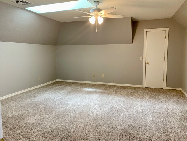 Building Photo - 3801 Tudor Cir