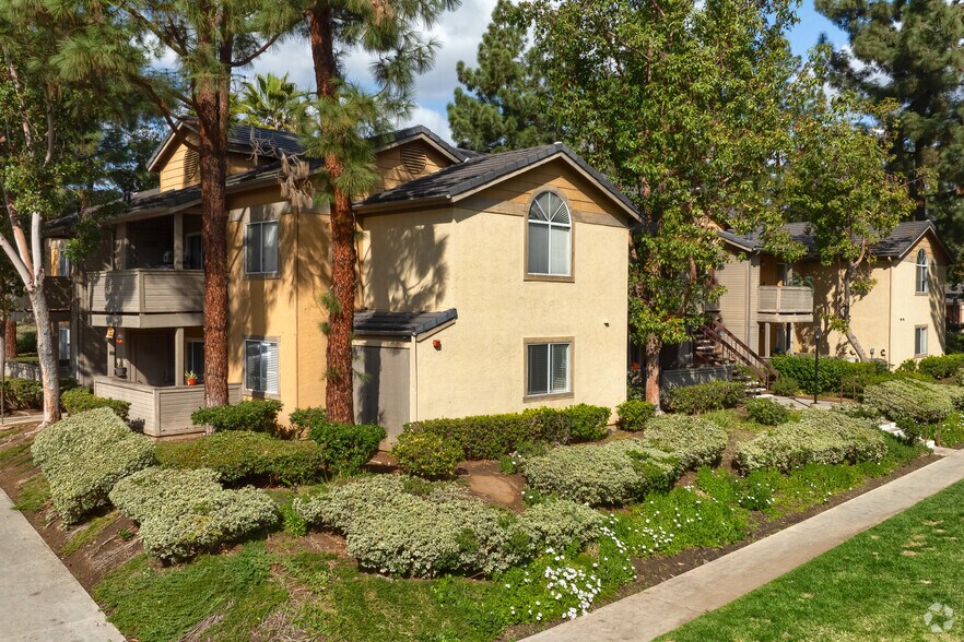 Felicita Creek Apartments - Elan Felicita Creek