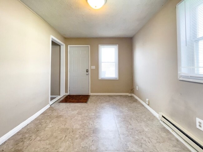 Building Photo - 2808 S Brotherton St