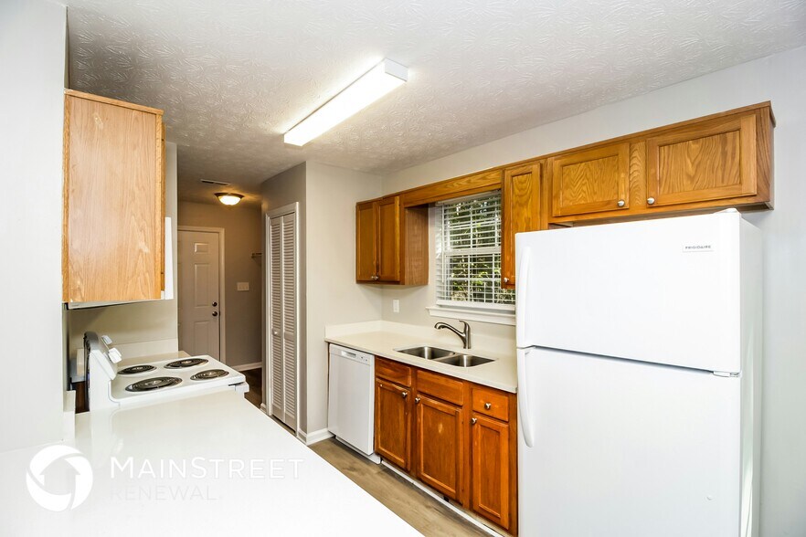 Building Photo - 42 Swan Dr