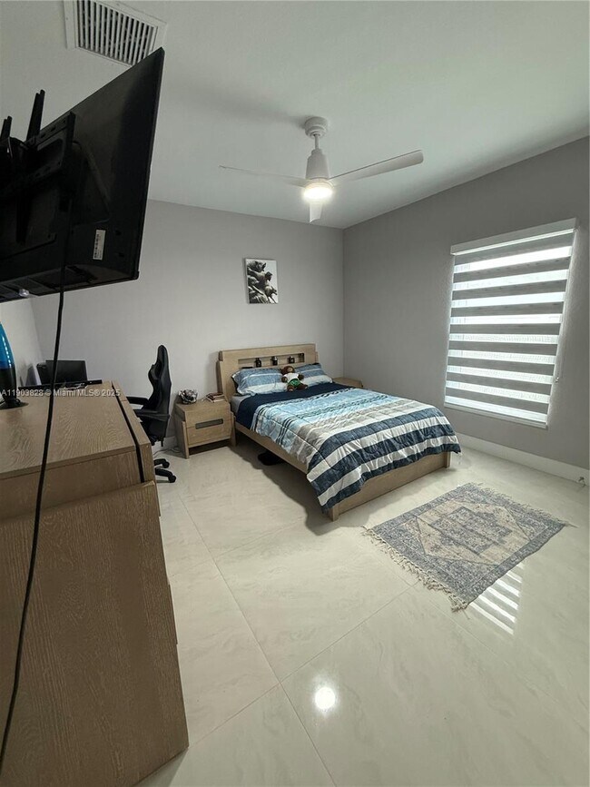 Building Photo - 1718 California