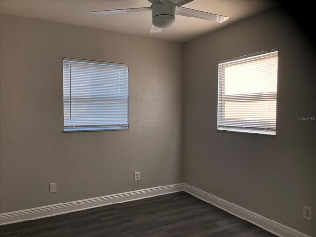 Building Photo - 37 144th Ave