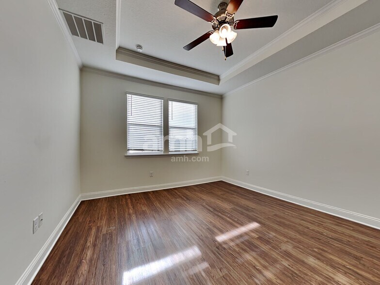 Building Photo - 106 Olivewood Pl