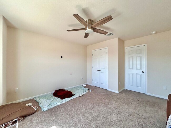 Building Photo - 445 Arrowhead Vine St