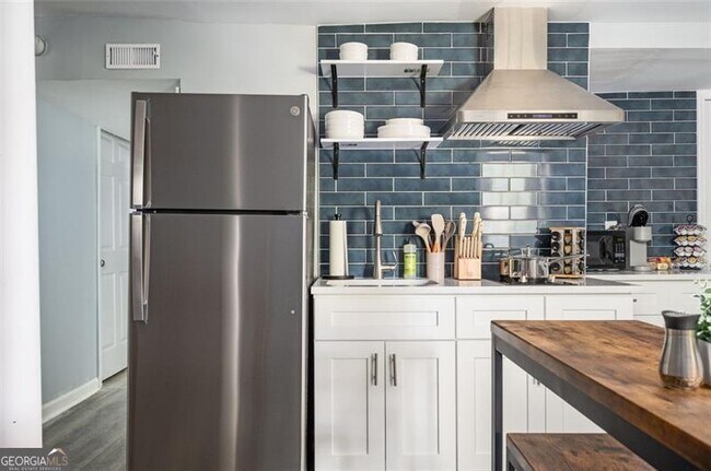 Building Photo - 1778 Flintwood Dr SE