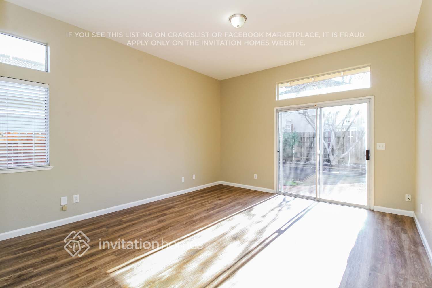 Building Photo - 702 Canyon Creek Way