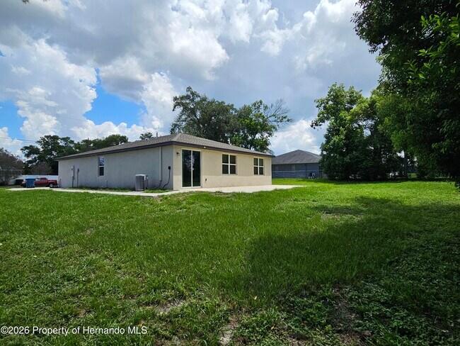 Building Photo - 2353 Glenridge Dr