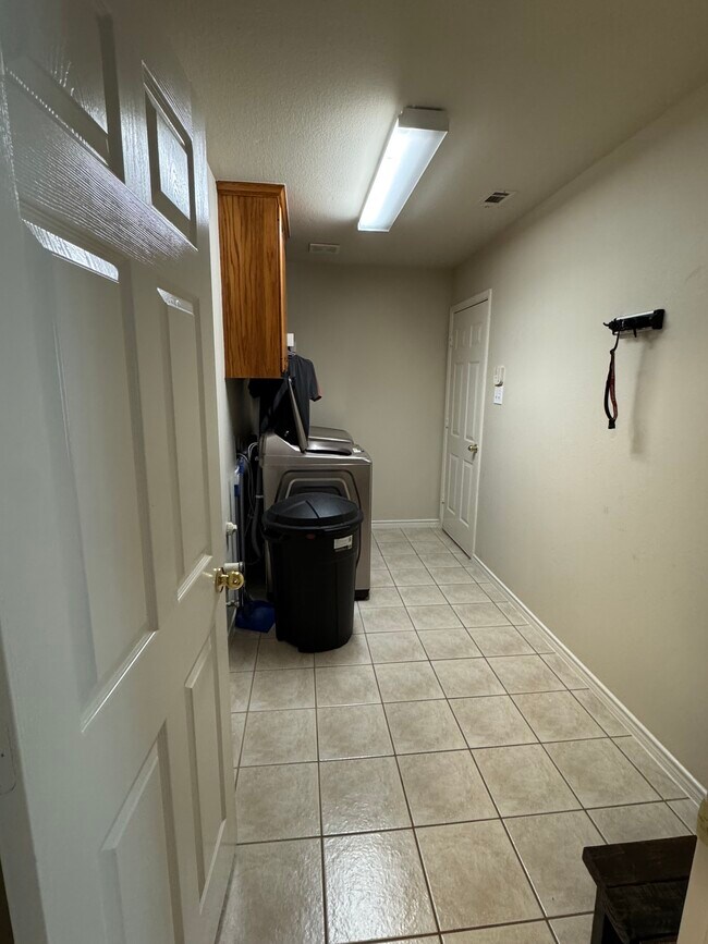Building Photo - 8404 Blacktail Trail