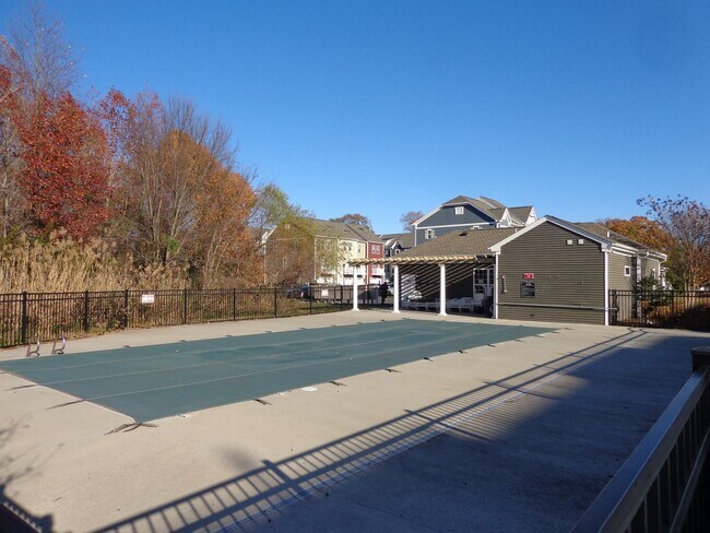 Building Photo - REUNION CONDOMINIUMS