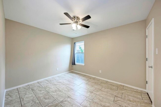 Building Photo - 311 Indian Meadow Dr