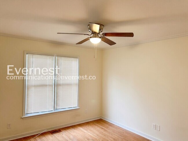 Building Photo - 2581 Glenridge Ct