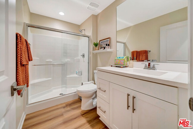 Building Photo - 25151 Golden Maple Dr