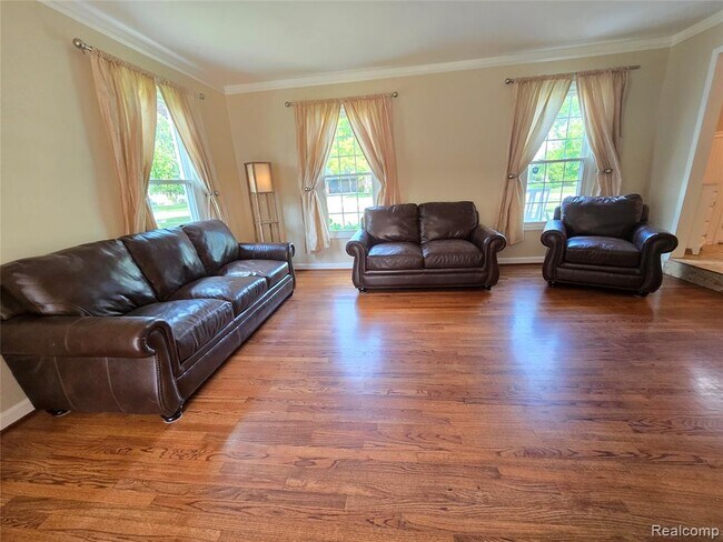 Building Photo - 18041 Fairway