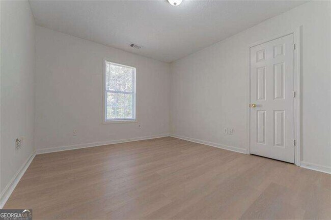 Building Photo - 7065 Mahonia Pl