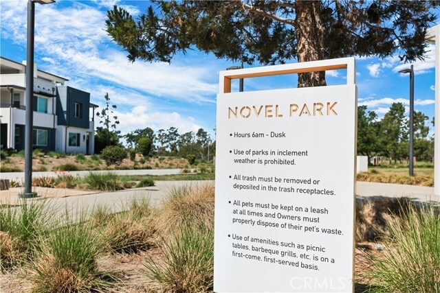 Building Photo - 166 Novel