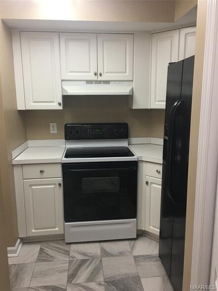 Building Photo - 6400 Chaprice Ln