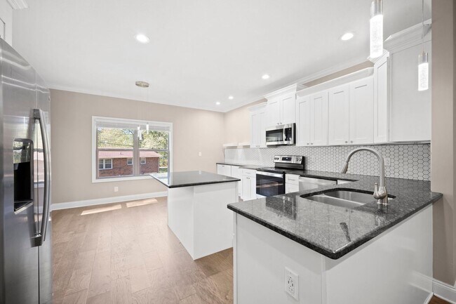 Building Photo - Beautiful 4BR Home with Finished Basement