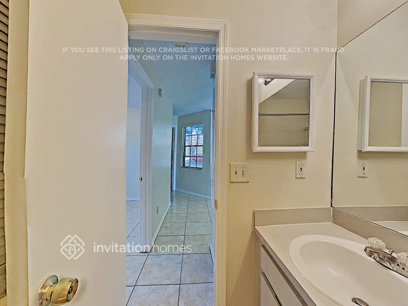 Building Photo - 5473 Friarsway Dr