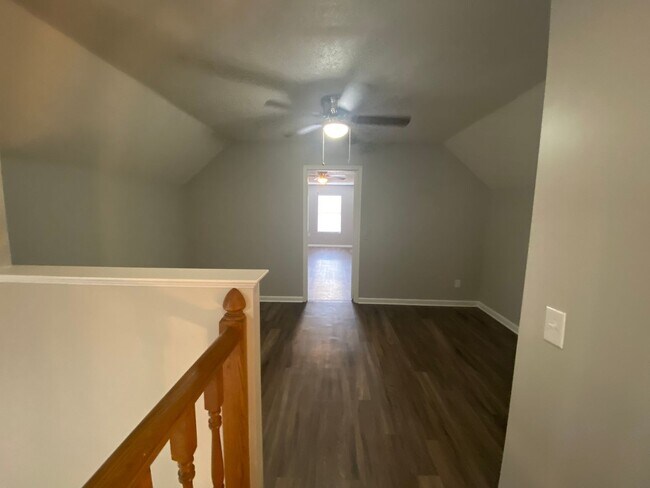 Building Photo - 4244 Chesapeake Way